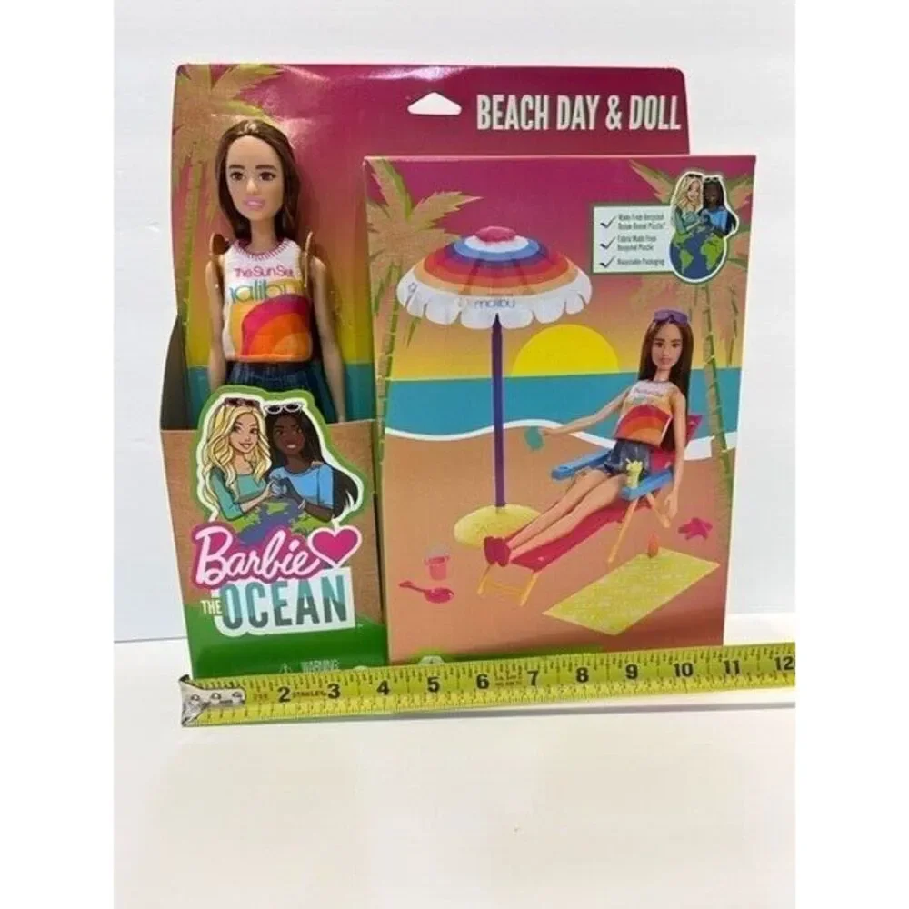 Barbie Loves The Ocean Beach Day and Doll Playset New‎